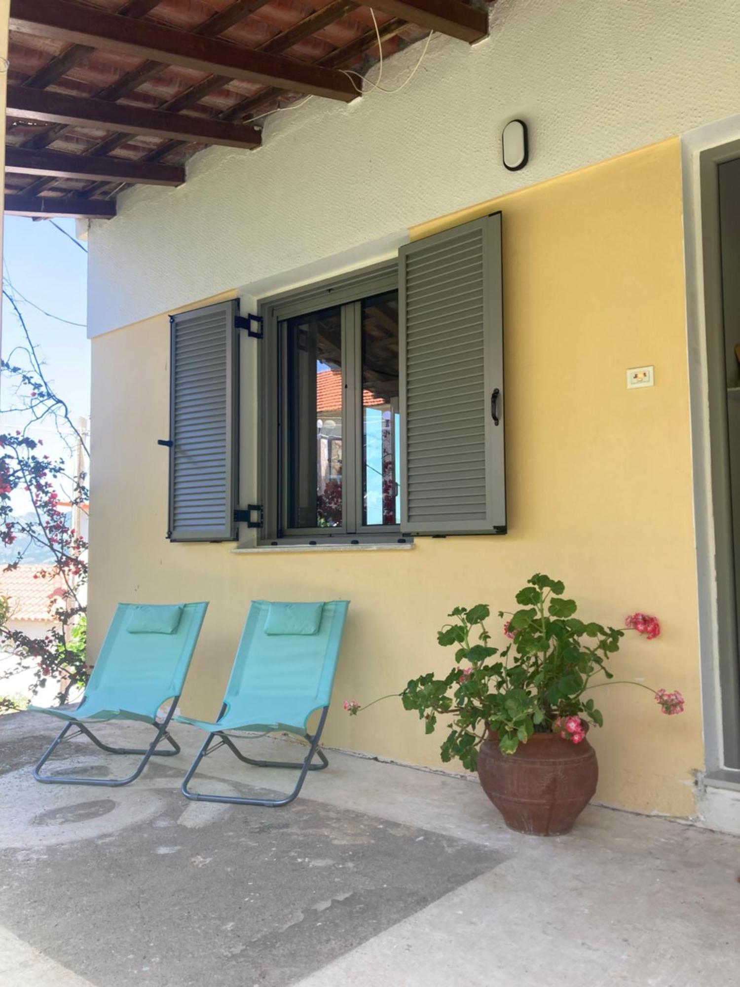 Au Son Des Cloches Villa Zaháro Kültér fotó
